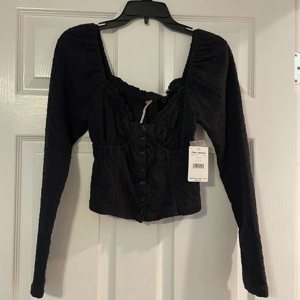 Free people long sleeve crop top women’s size M